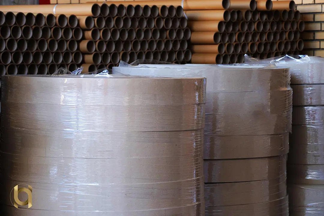 انبار رول های مقوایی برش خورده هستی بوبین کار2